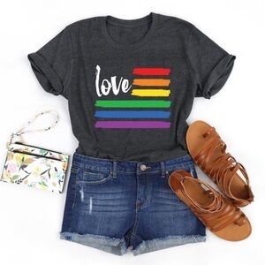 Women’s rainbow “love” graphic short sleeve shirt black